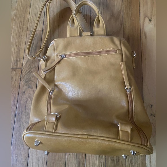 Vegan Leather Tan Purse - Picture 3 of 4
